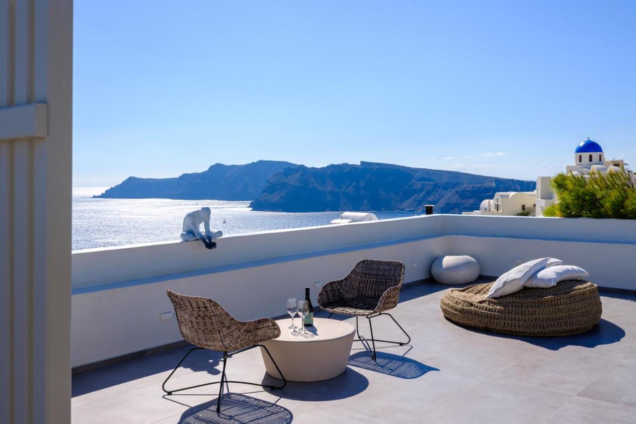 Oia Treasures Art Suites - 3