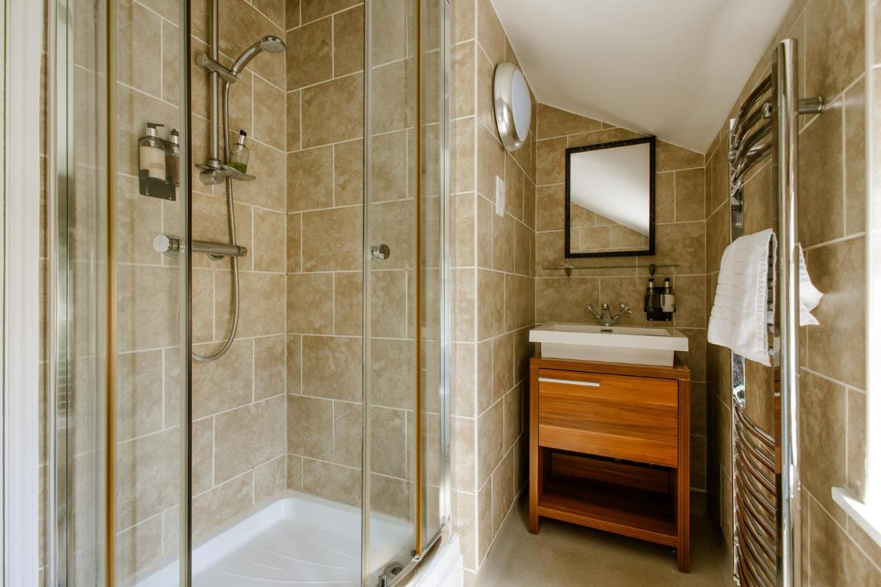 Deluxe Double Room with Shower
