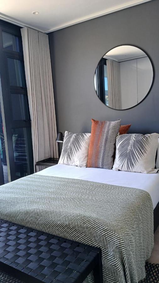 City Slick Hideaway - 2