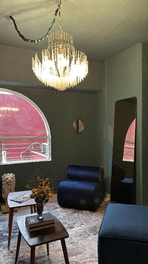 161-2D A One-Bedroom Artistic Refuge - 2