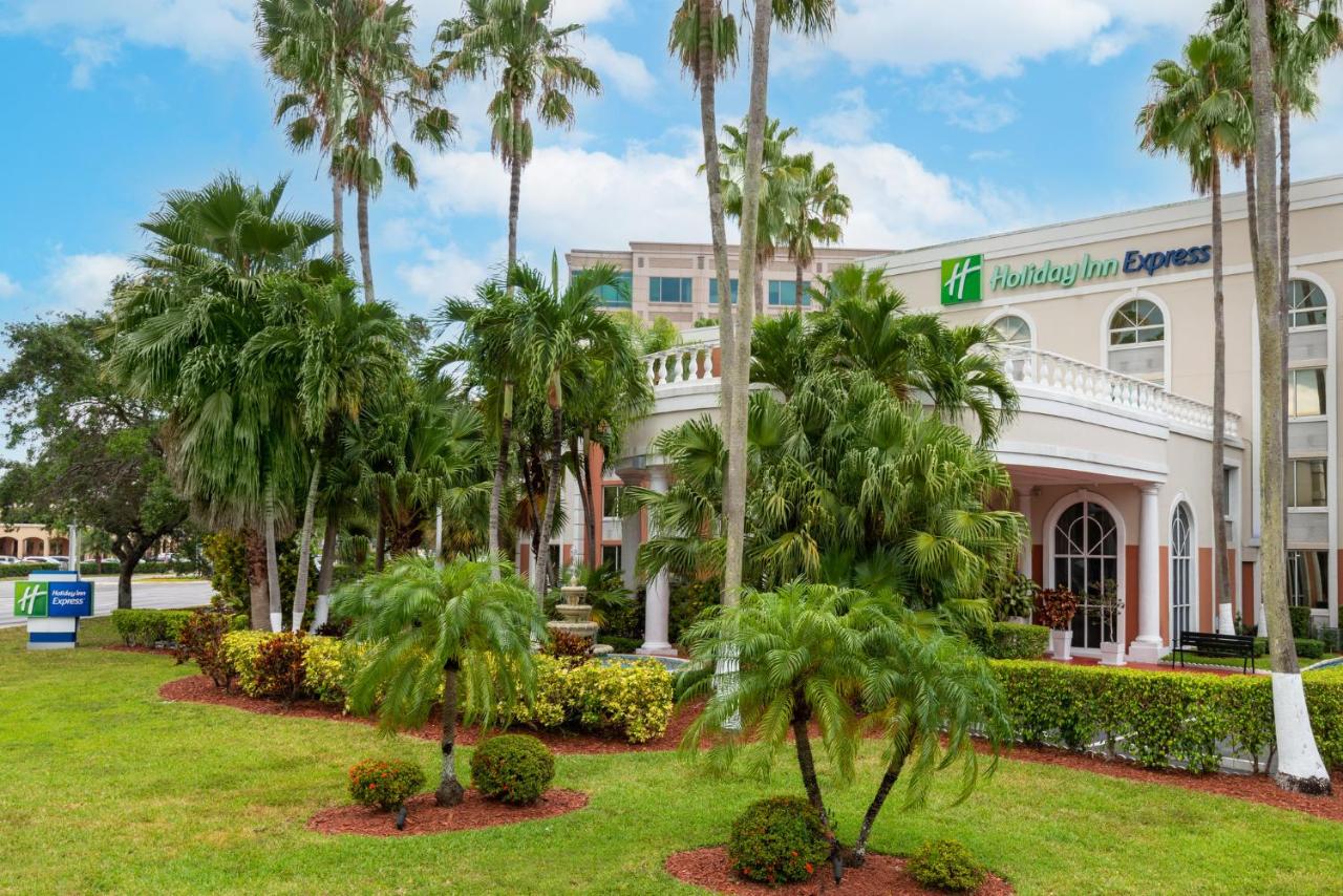 Holiday Inn Express Miami Airport Doral Area by IHG - 2