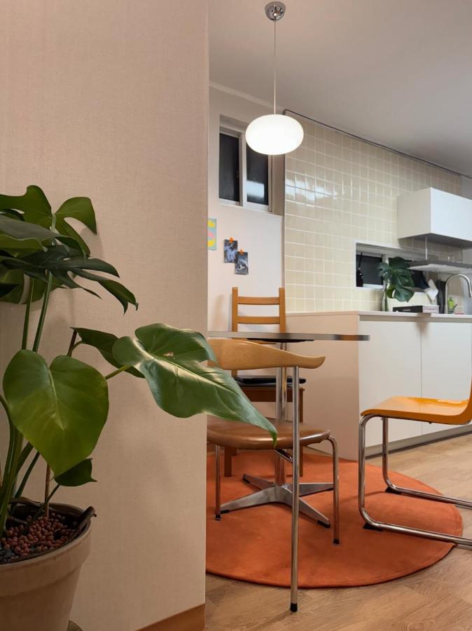 3 Rooms Private Sun Yudo Station 4 Minutes Dangsan Station 6 Minutes Hongdae Kimpo Airport Yeouido Yeongdeungpo-gu Hangang Park Sensational Accommodation 8 People Seoul - 3