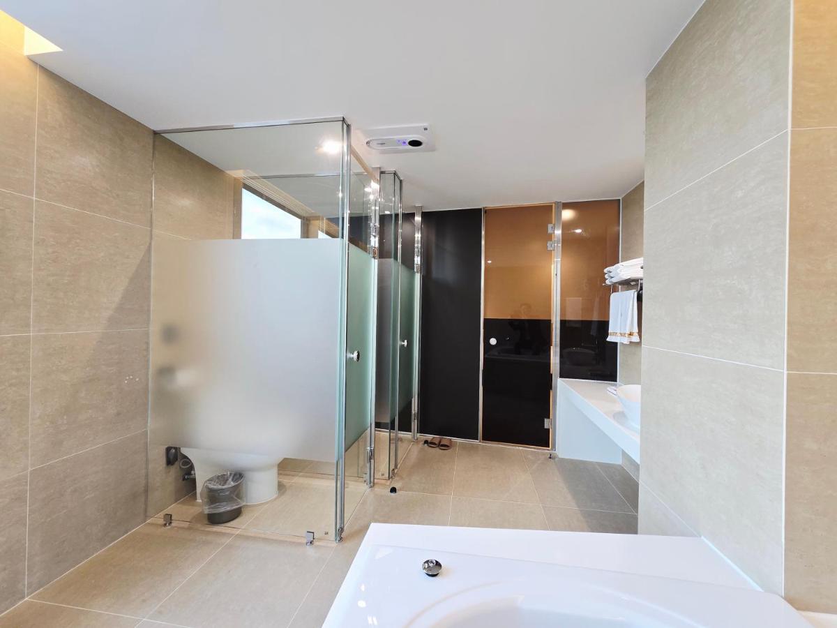 Tria Business & Boutique Hotel - 3