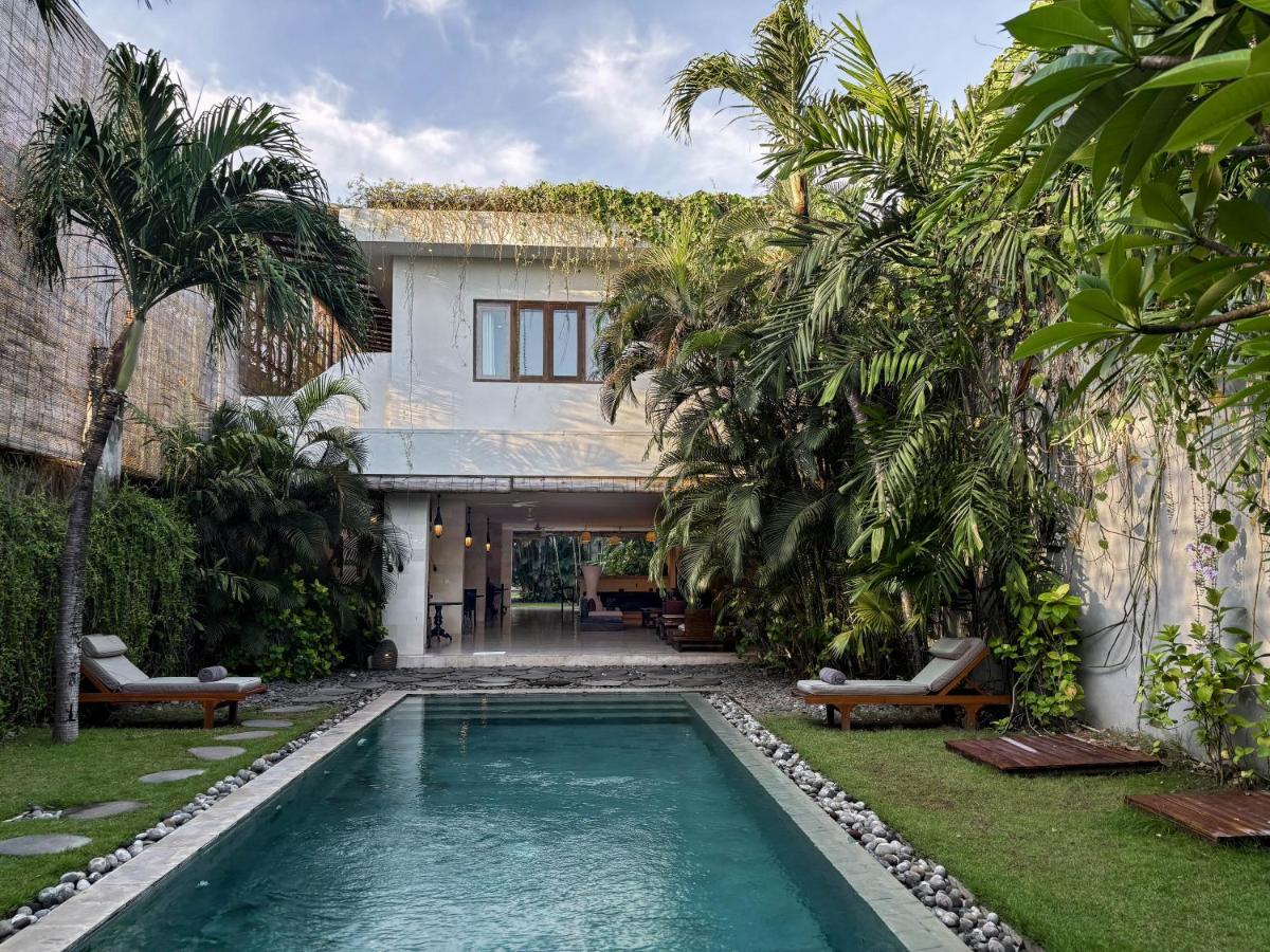 Villa Chocolat Seminyak - 4