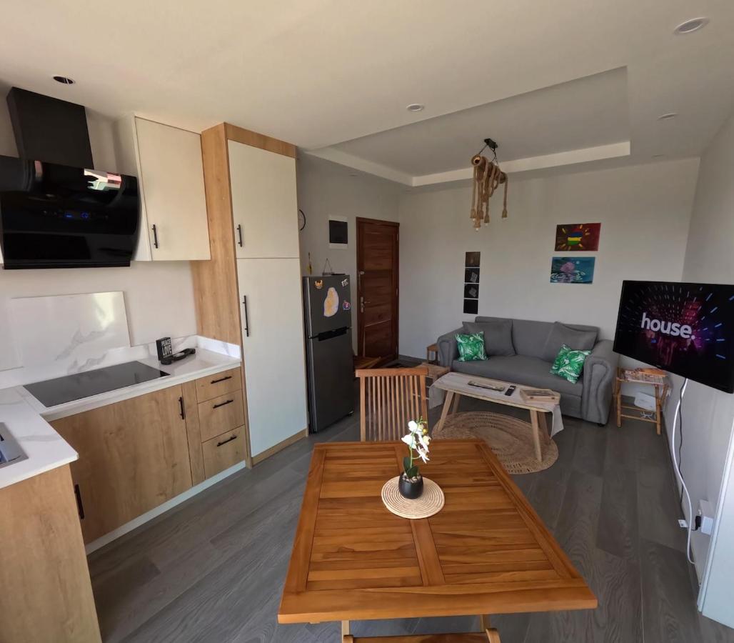 Nick's cosy & calm modern appartment Flic en Flac - 2