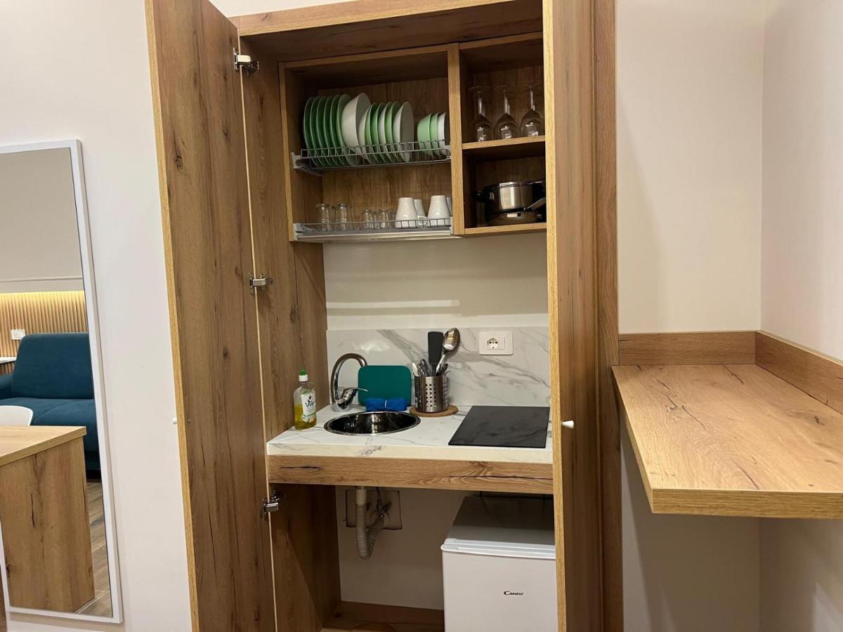 Suite Conte' Piazza Garibaldi - 4