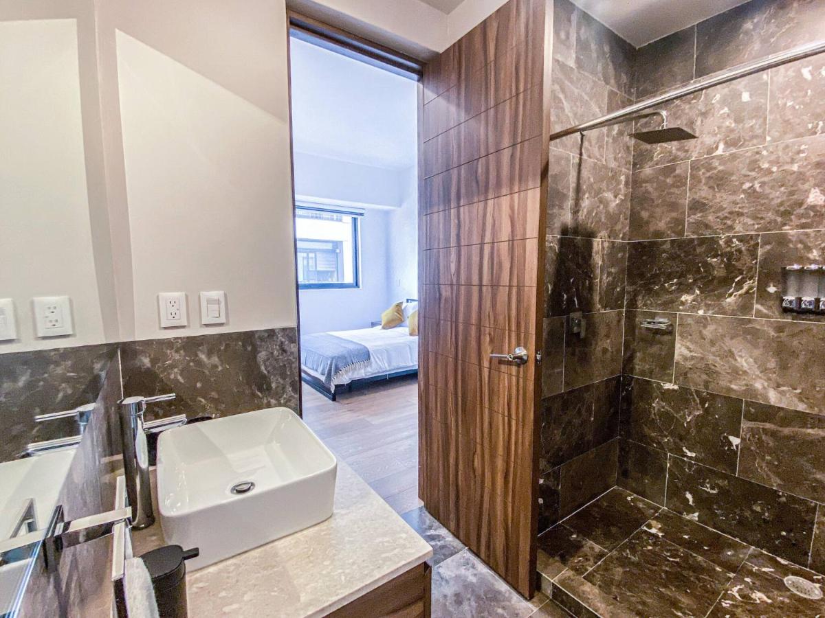 Luxurious and centric 3BD with pool and gym - 3