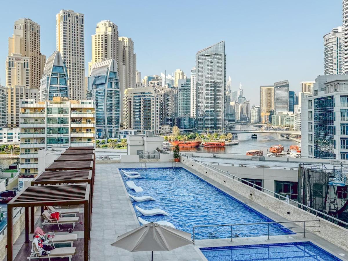 Luxury 3 BR in Dubai Marina By dPie DEC 2003 - 4