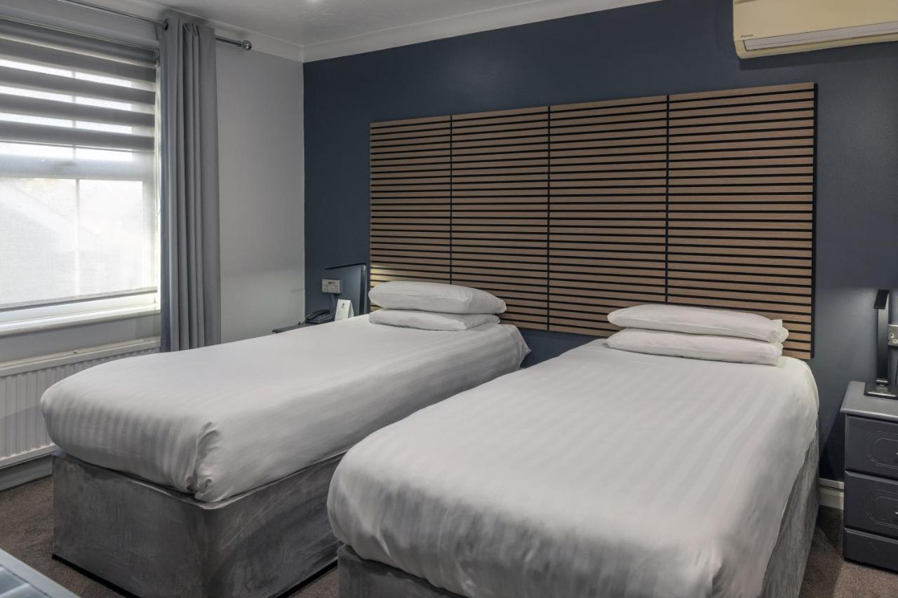 Standard Twin Room - Non-Smoking