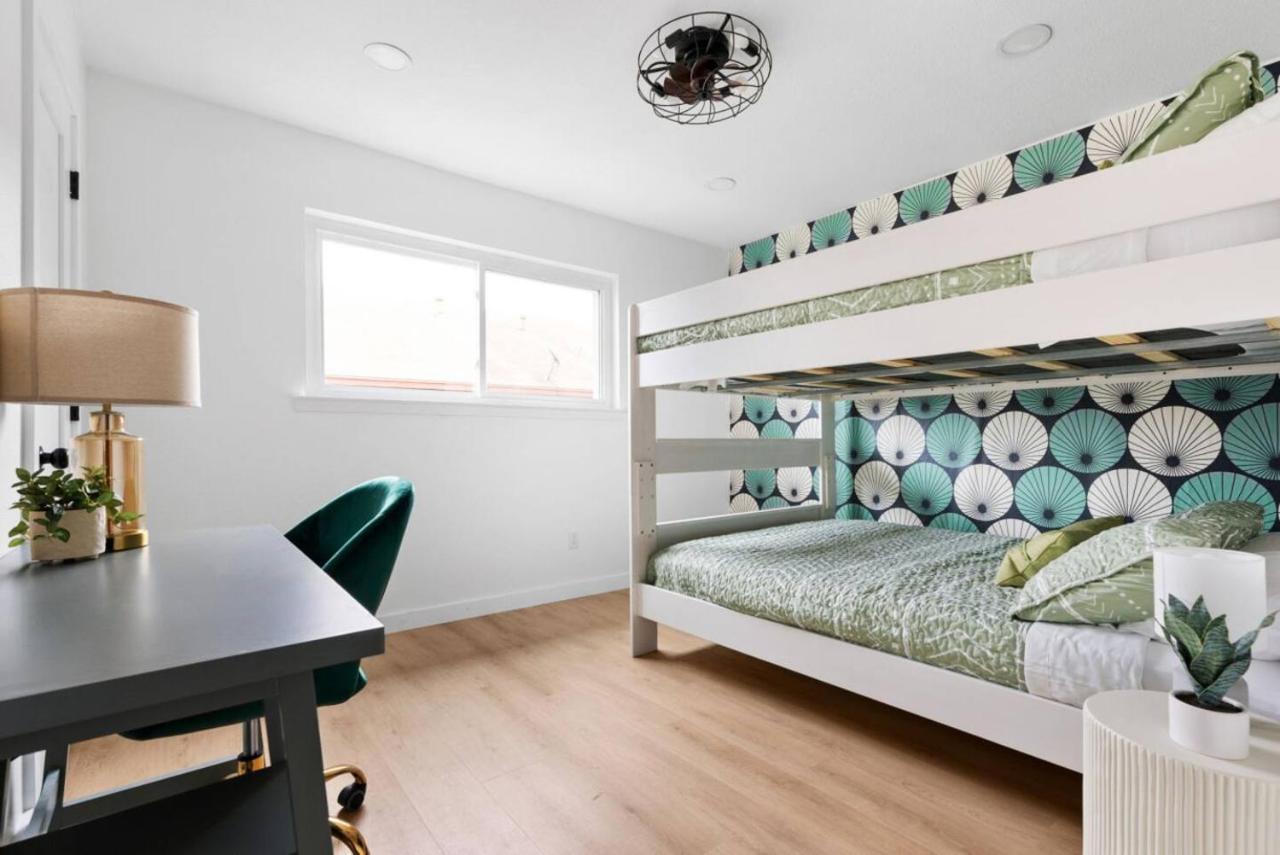 Modern 8BR Oasis in Central Austin - 5