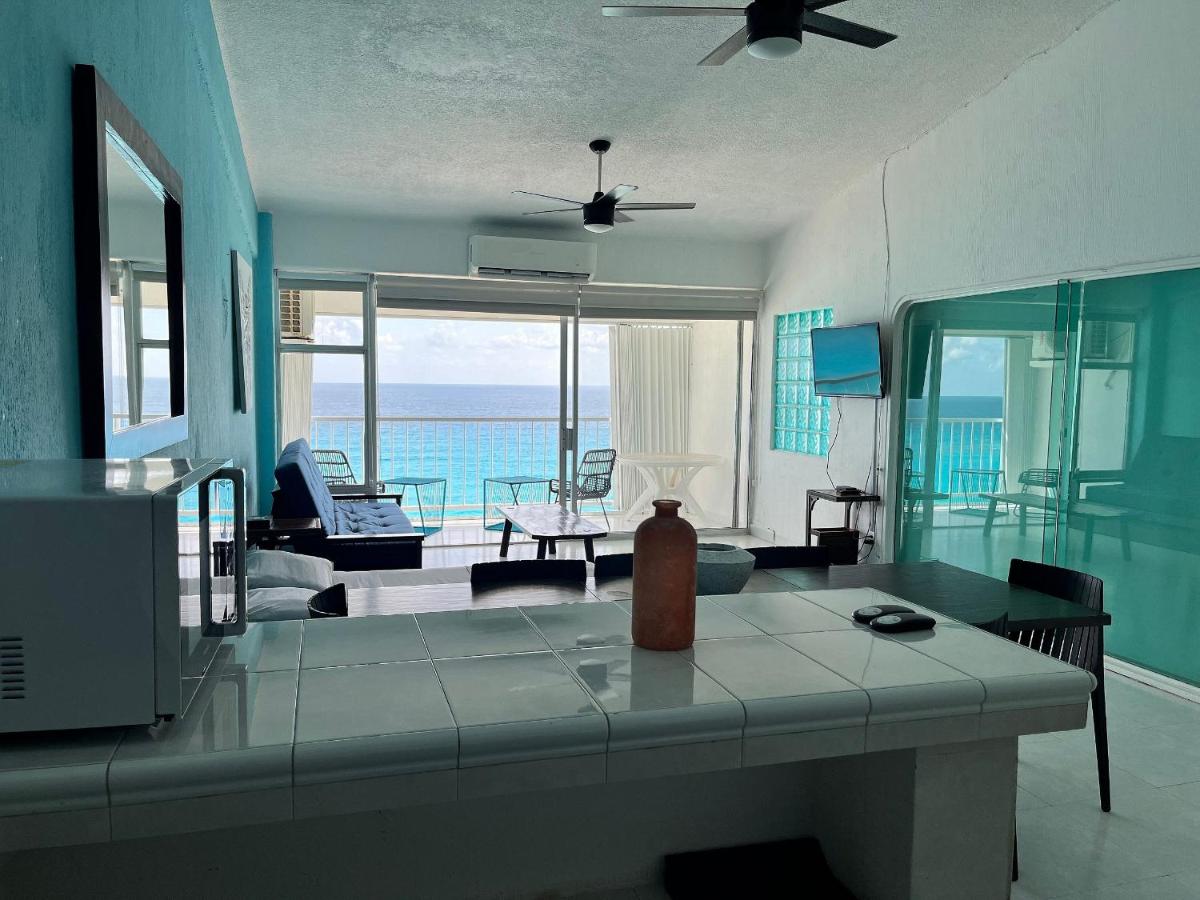 Beautiful Beach Front Pent House in Cancun!!! - 5