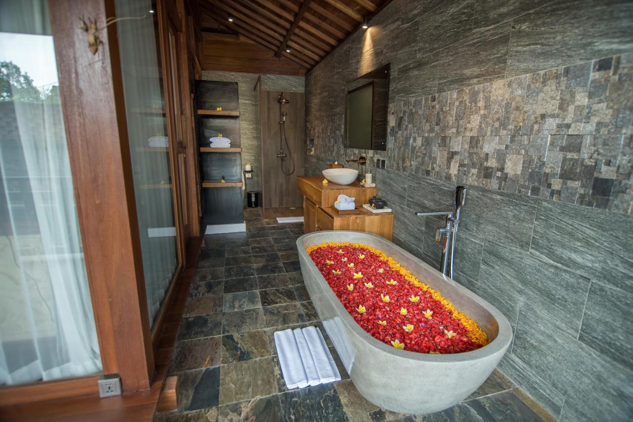 Vishaka Batu Kurung - 3