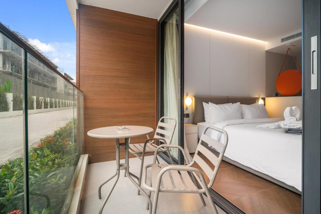 BEACHFRONT Resort A110 – Luxury Beachfront Studio - 2