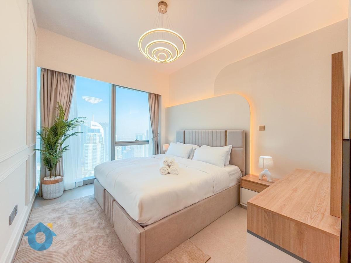 Enjoy Best Burj Khalifa View from Balcony Next to Dubai Mall Luxury 2BR Like Home - 2