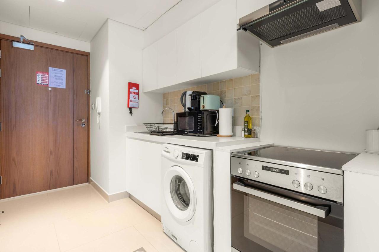 Silkhaus Vacation Homes Chic Studio Stay in Al Reem Island - 4