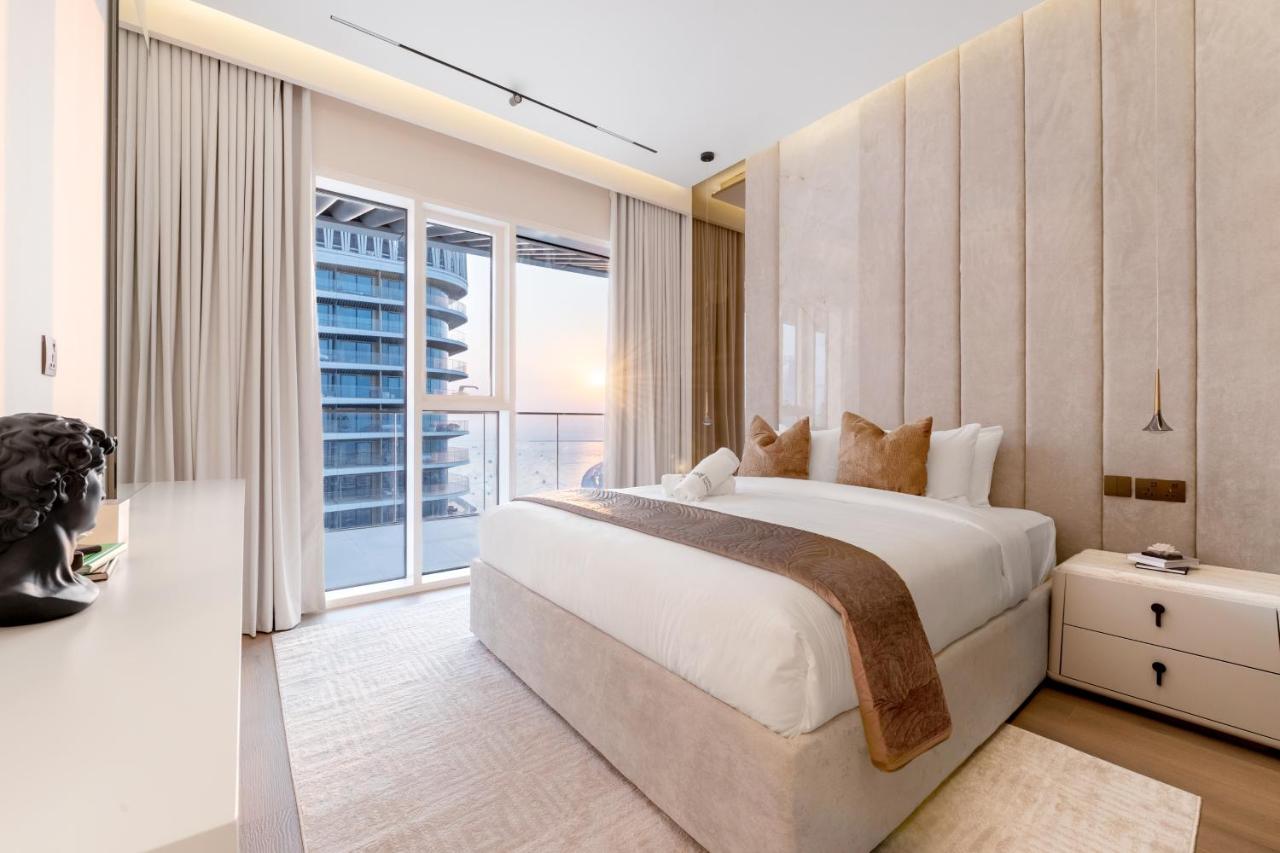 Luxurious Bliss - 3-BR plus maids - Grand Bleu by Elie Saab - 2