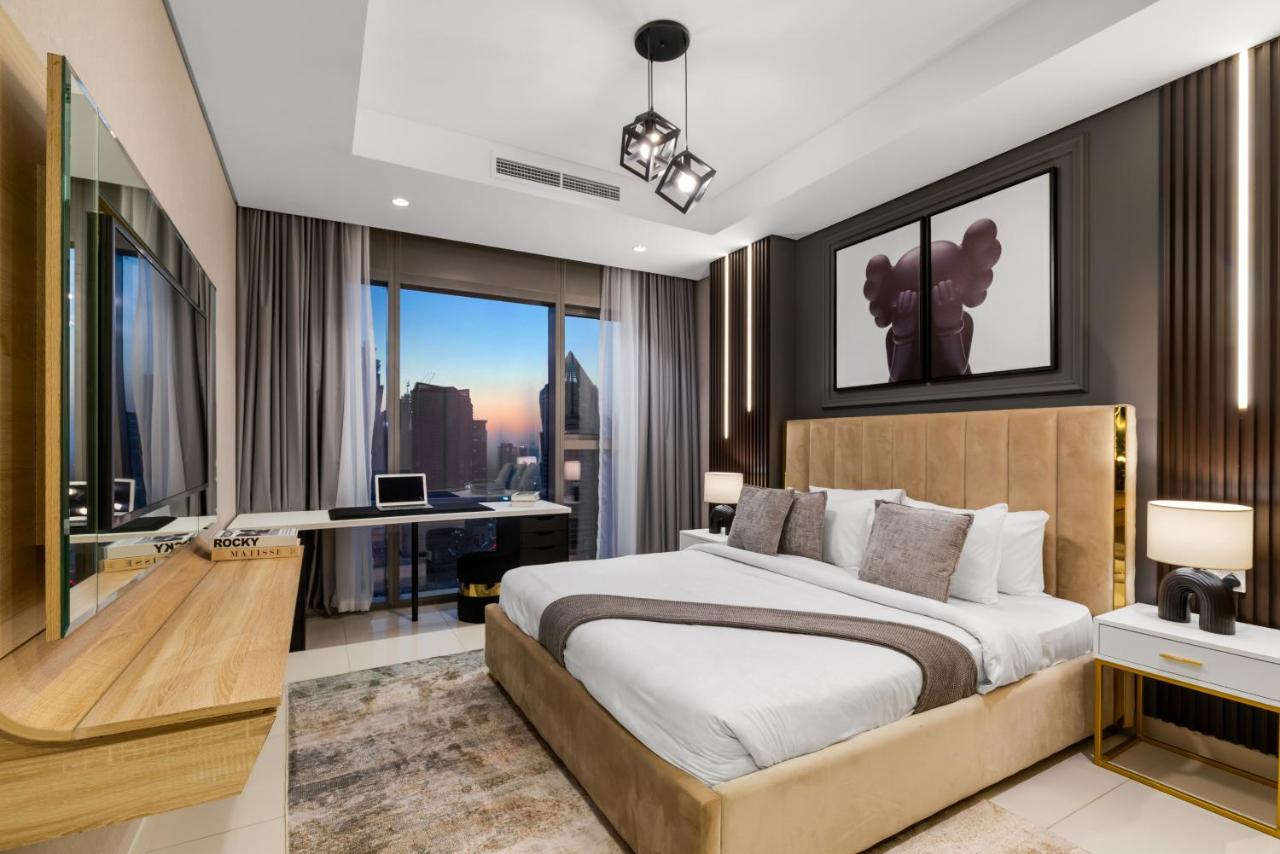 Gogoto5 1BR Burj View Infinity Pool High Floor - 2