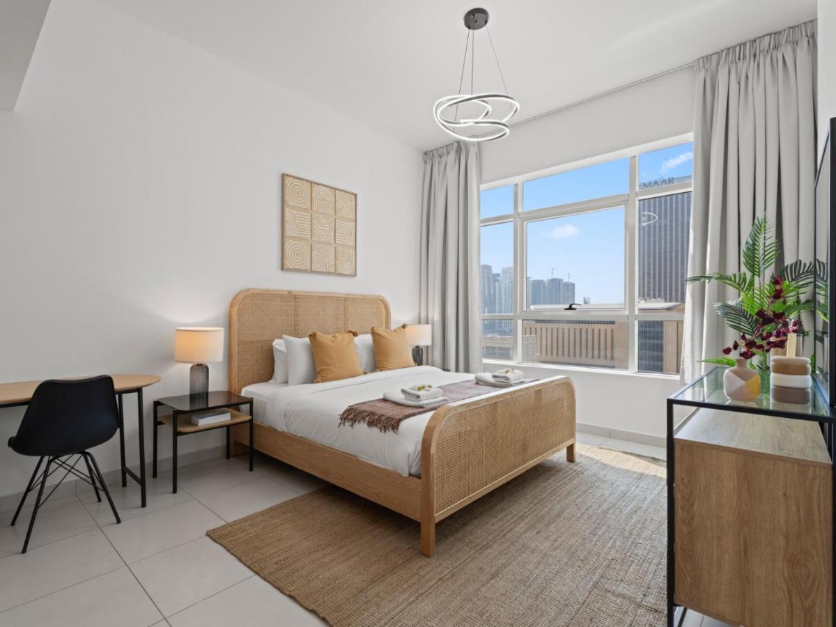 Prime Luxe 1BR w SofaBed -Sleeps 4 - In Marina View - 2