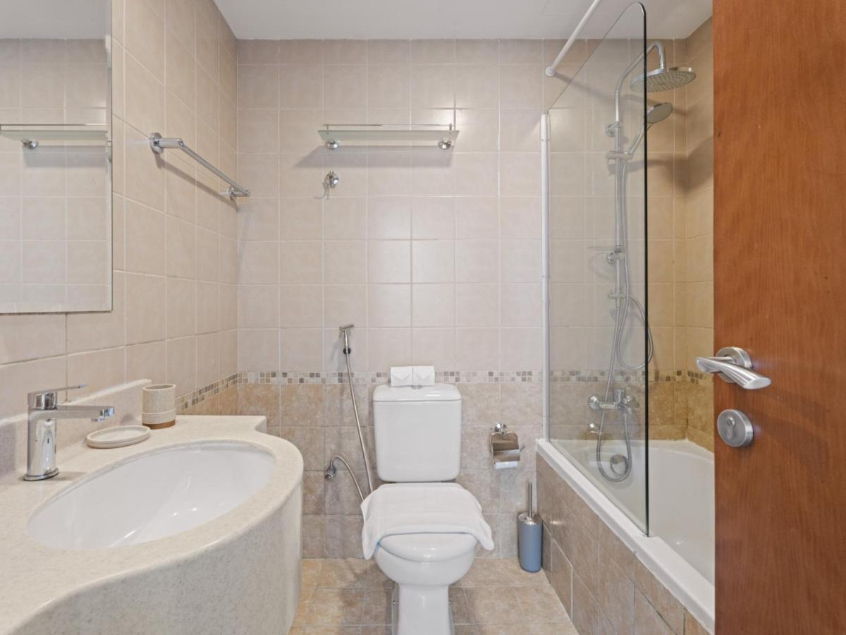 Prime Luxe 1BR w SofaBed -Sleeps 4 - In Marina View - 3