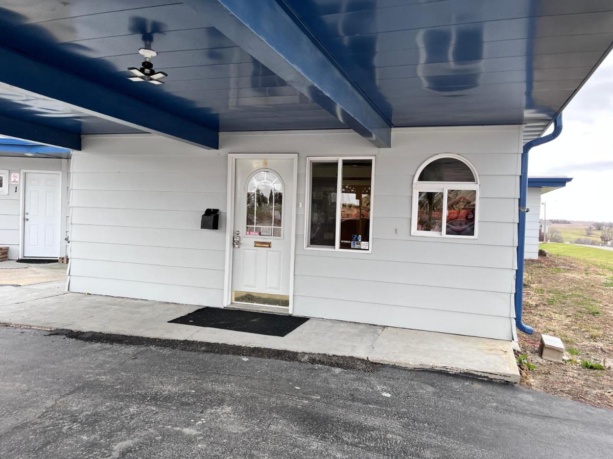 Midway Motel — photo 15