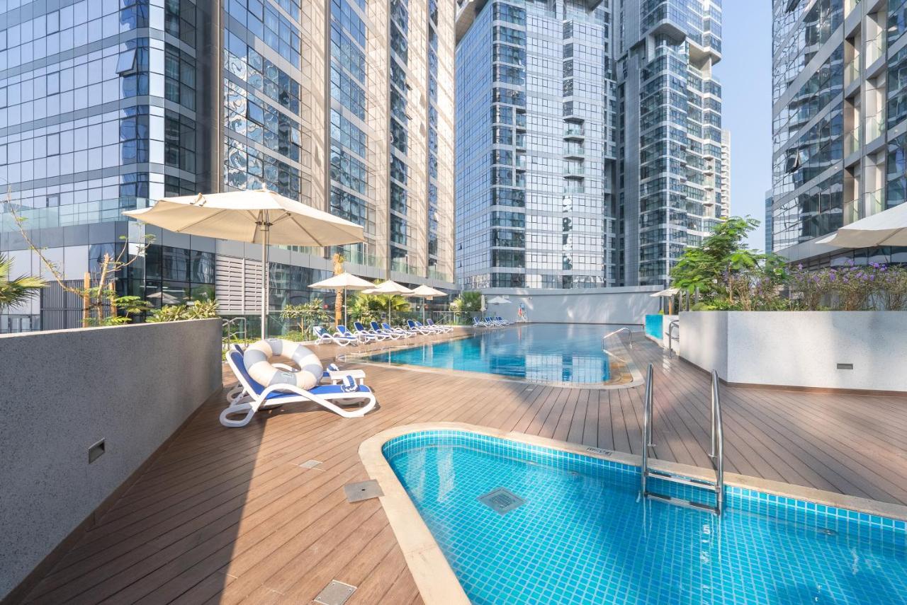 Urban Chic - Radiant - 4