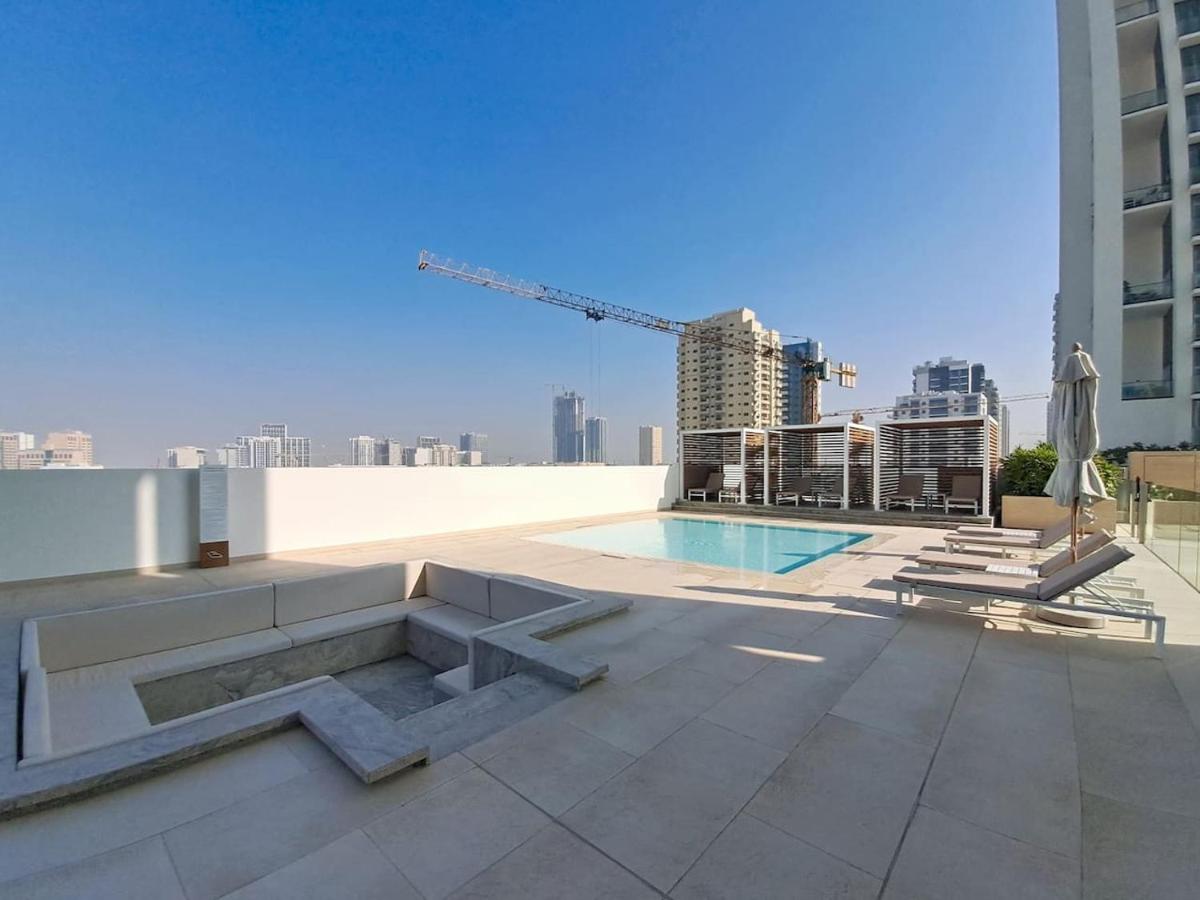 Vacationer Holiday Homes l Contemporary 1 Bed l City Views l near Circle Mall - 4