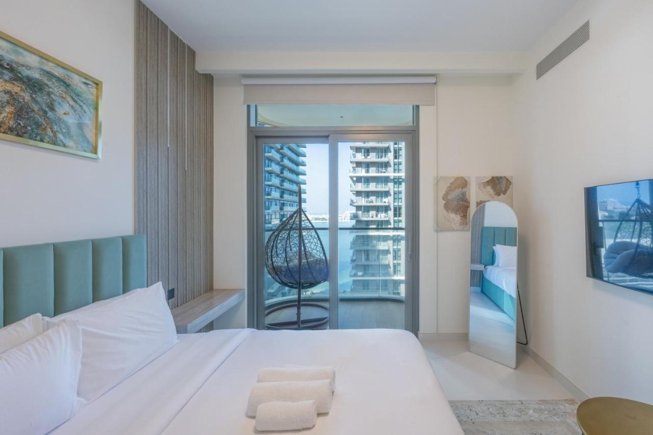 Vacationer Holiday Homes l Classic 2 Bedroom l Marina Views l Private Beach - 2