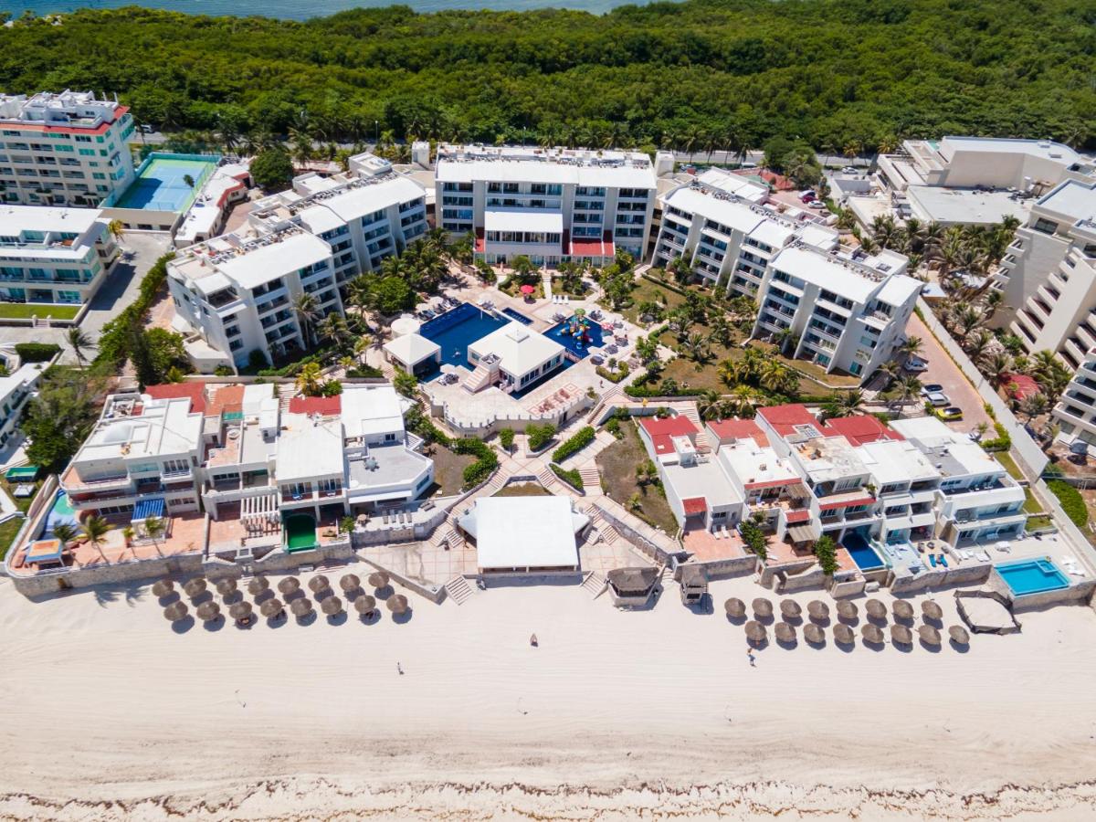 BeachView & Balcony 3905 - 3
