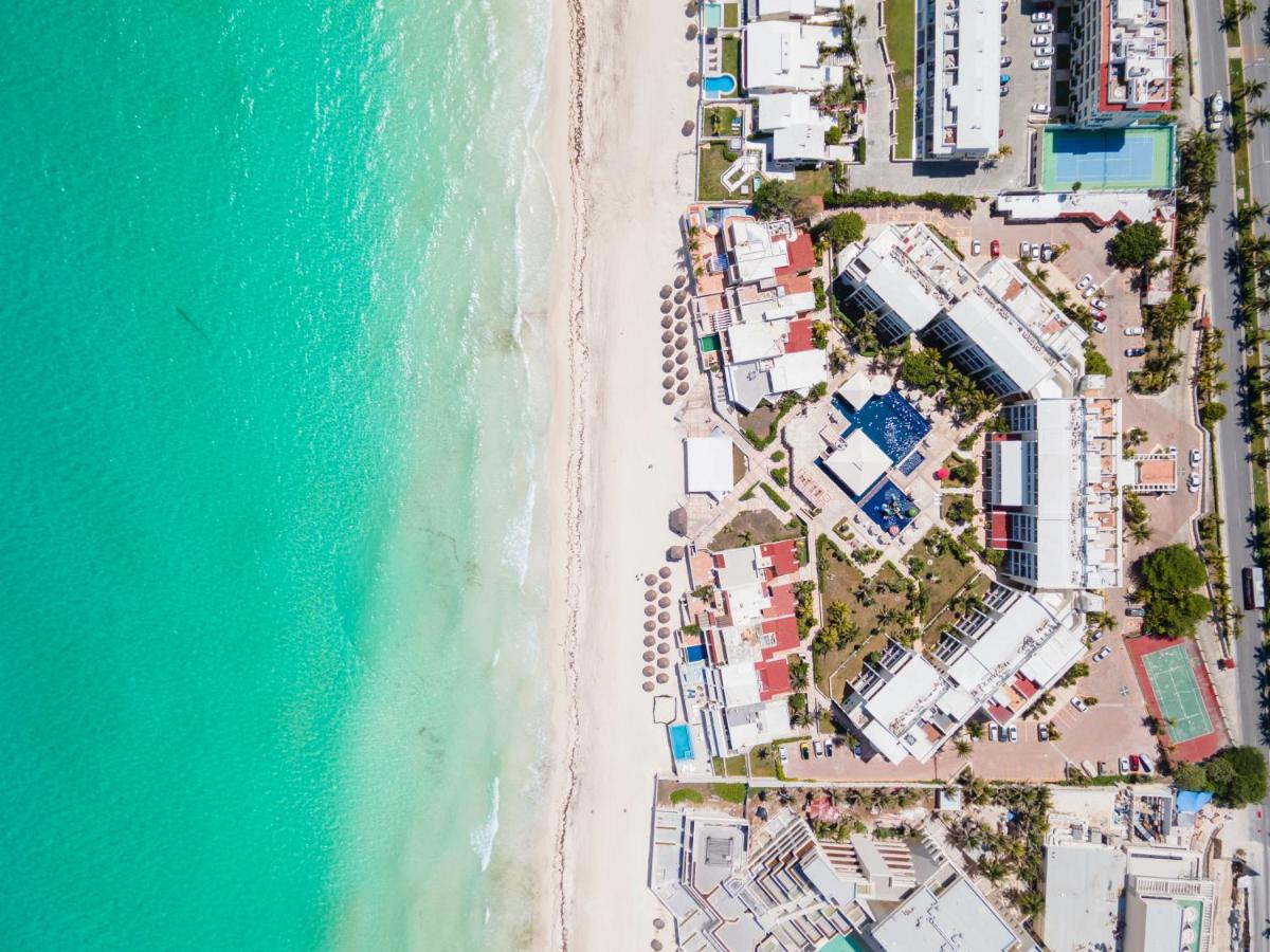 BeachView & Balcony 3905 - 5