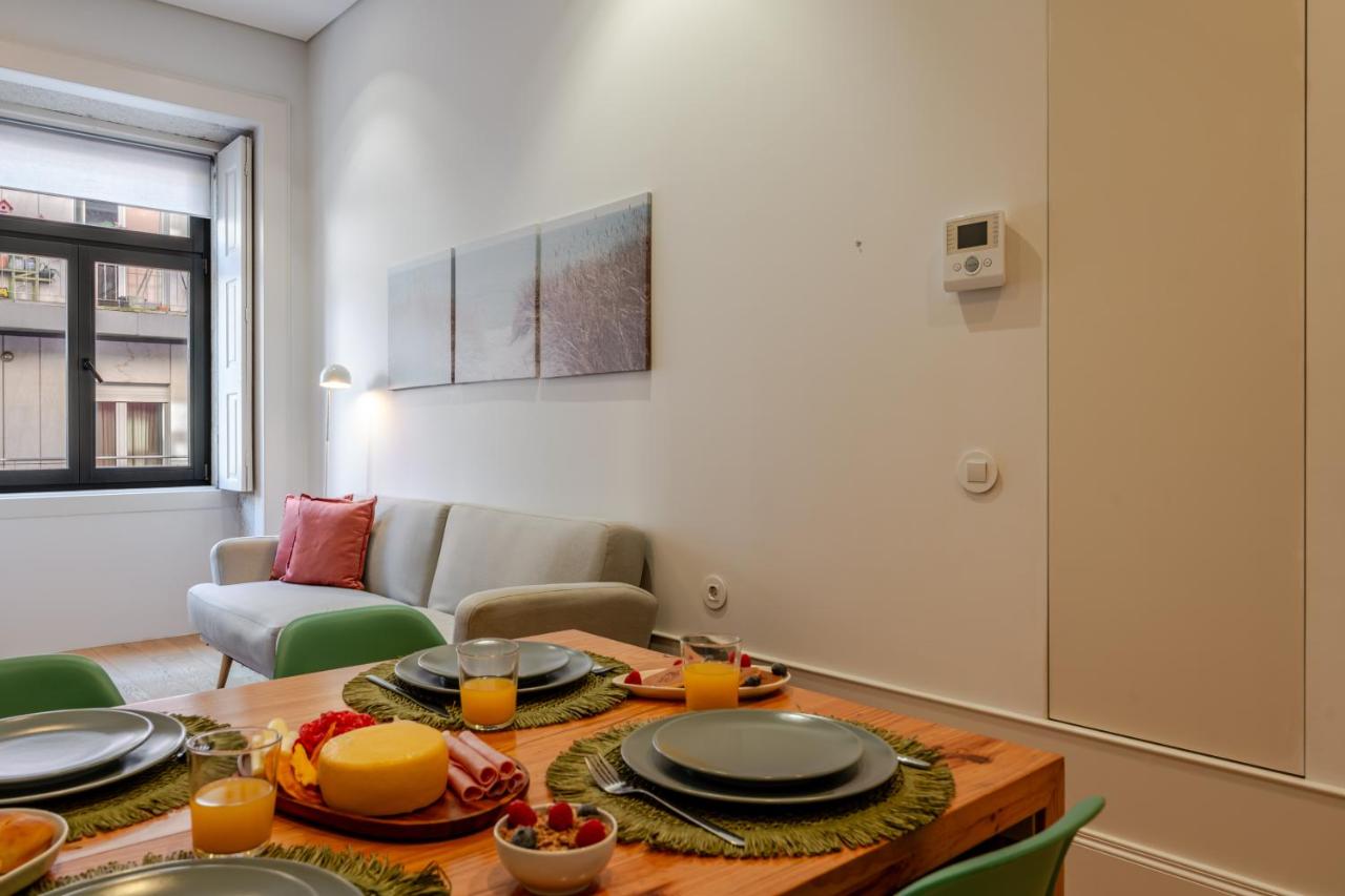 Host Wise - Modern Stuning Flat w Prime Location - 4