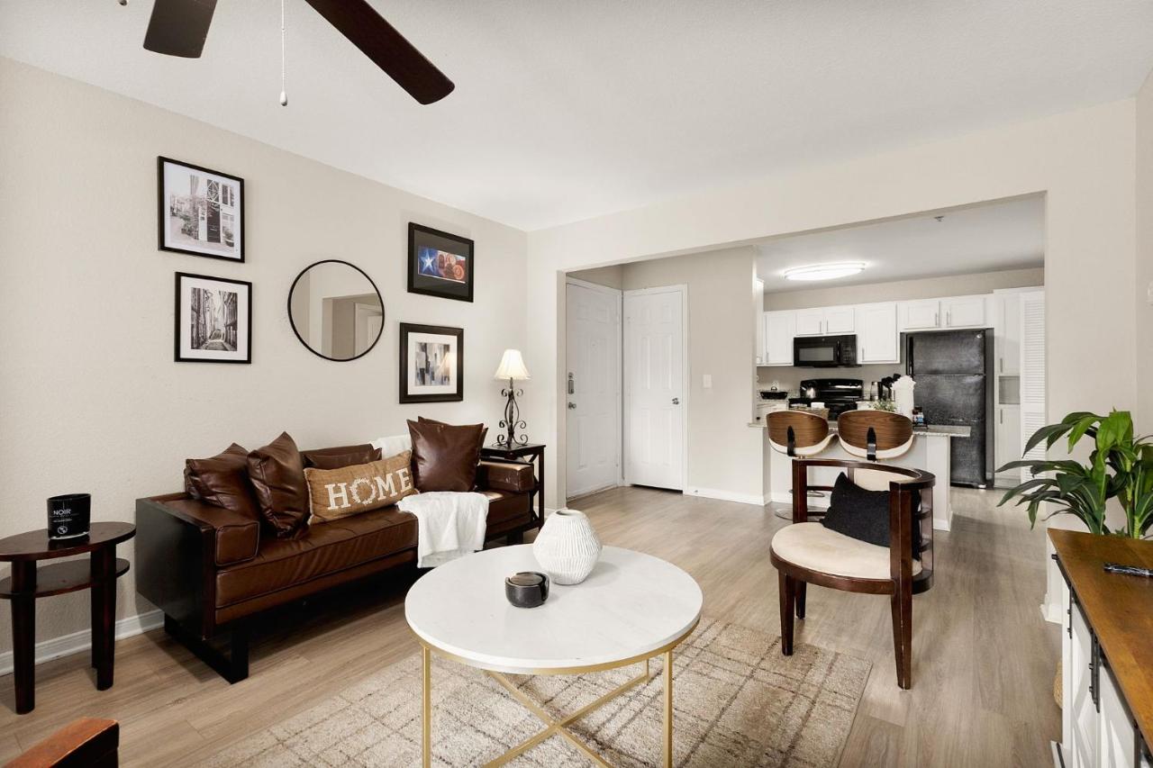 ATX Retreat Close to UT, DT & Lady Bird Lake - 5