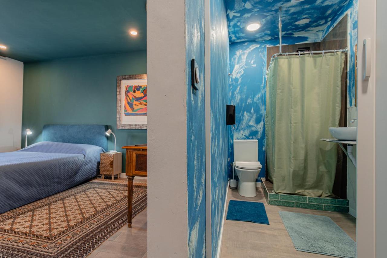 The Coolest Place near the airport! - 4