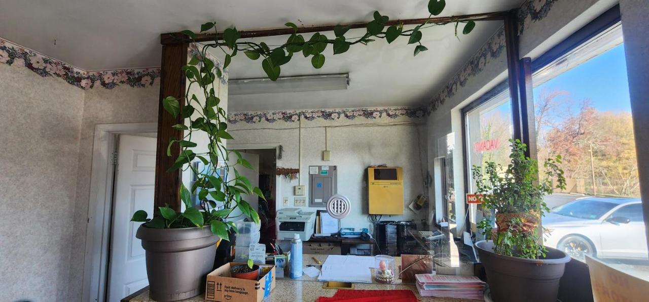 Turnpike Motel — photo 14