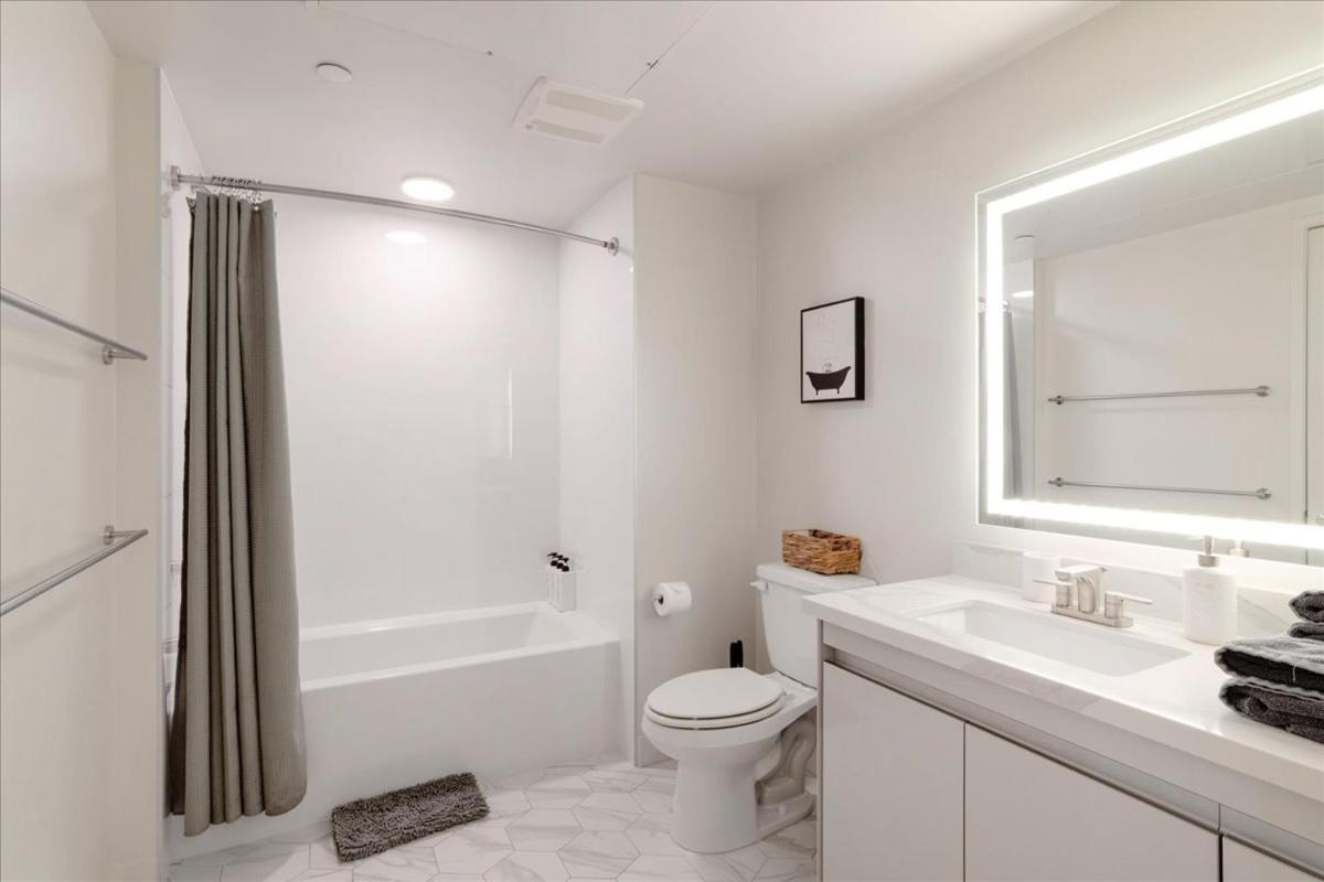 Santa Monica 1BR apt with Parking - 3