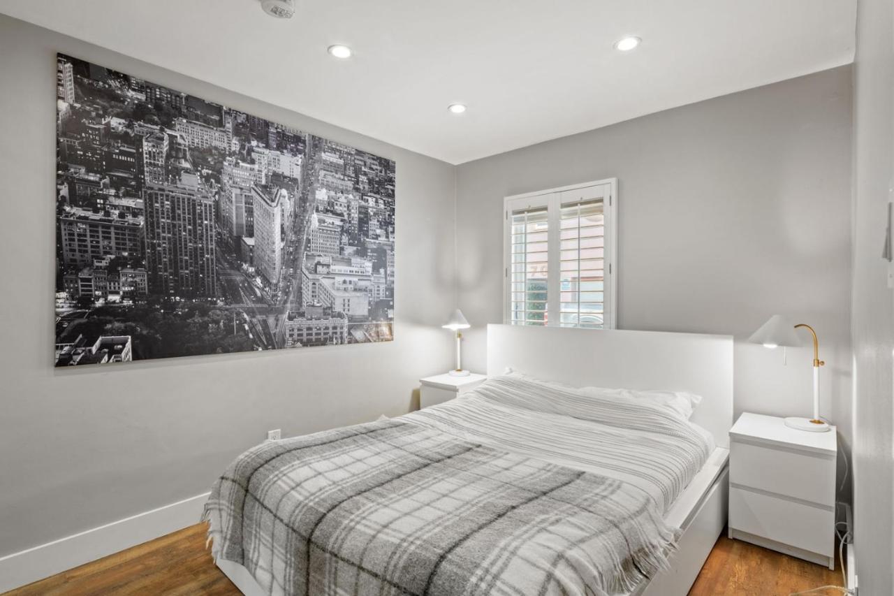 Modern 1BR • Steps to Venice Beach - 2