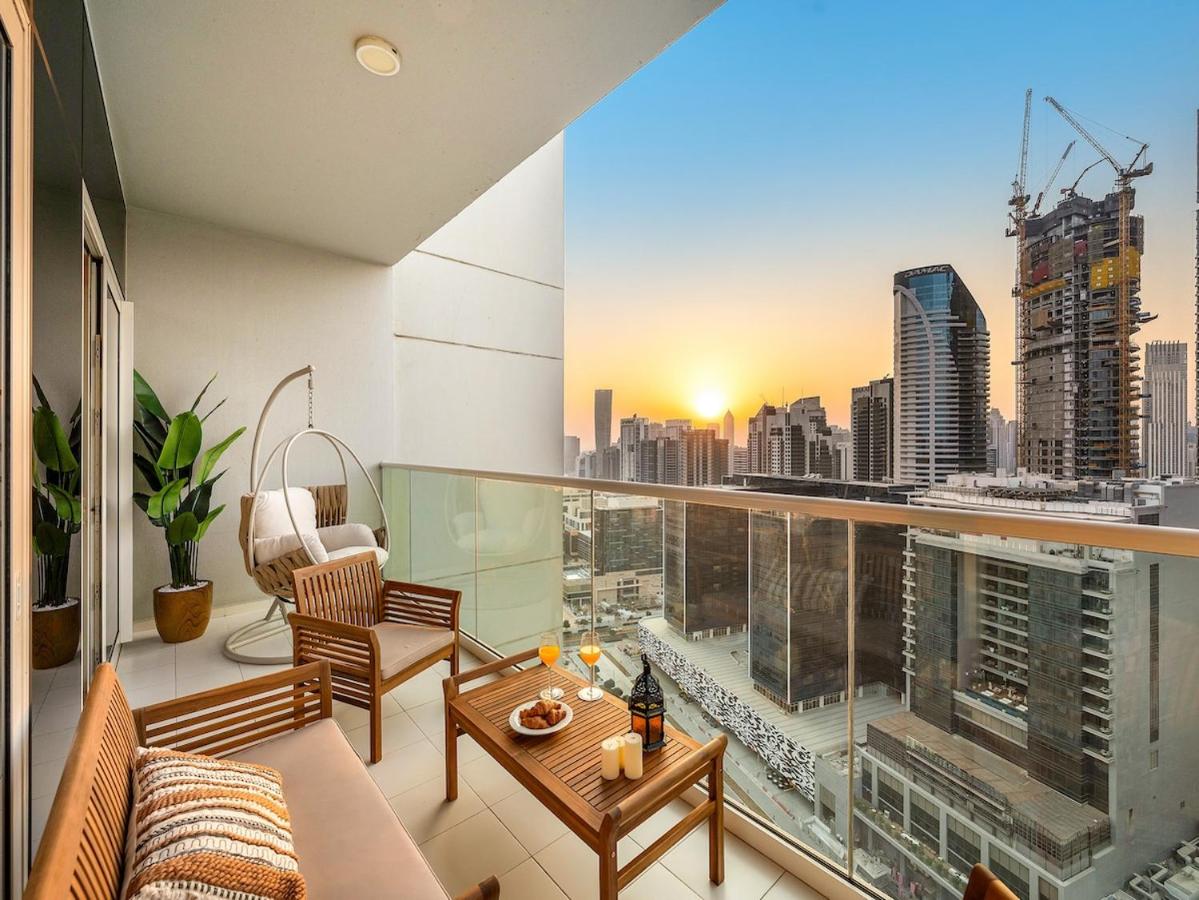 Charming & Cozy 1BR Burj Khalifa Skyline View - 5