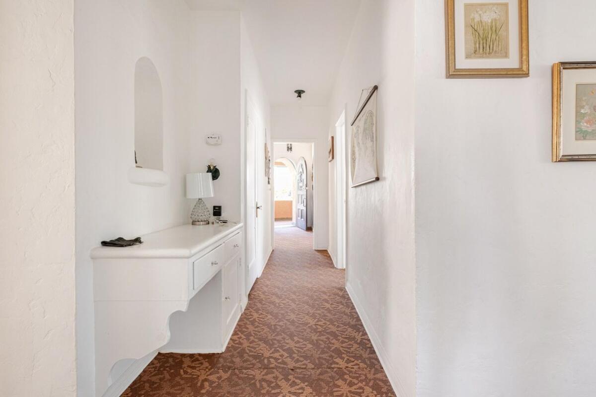 Cozy 3-Bedroom Home in K-town Los Angeles - 3