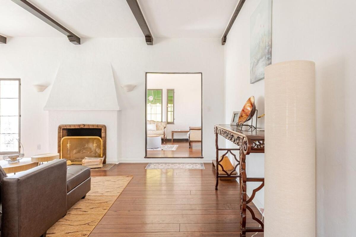 Cozy 3-Bedroom Home in K-town Los Angeles - 5