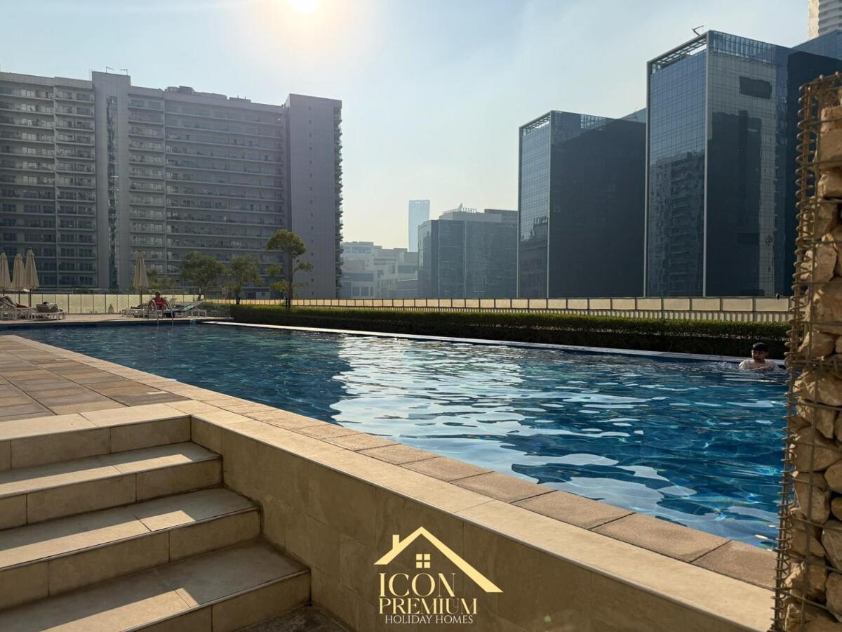 Modern 1BHK in Business Bay with Canal View - 4