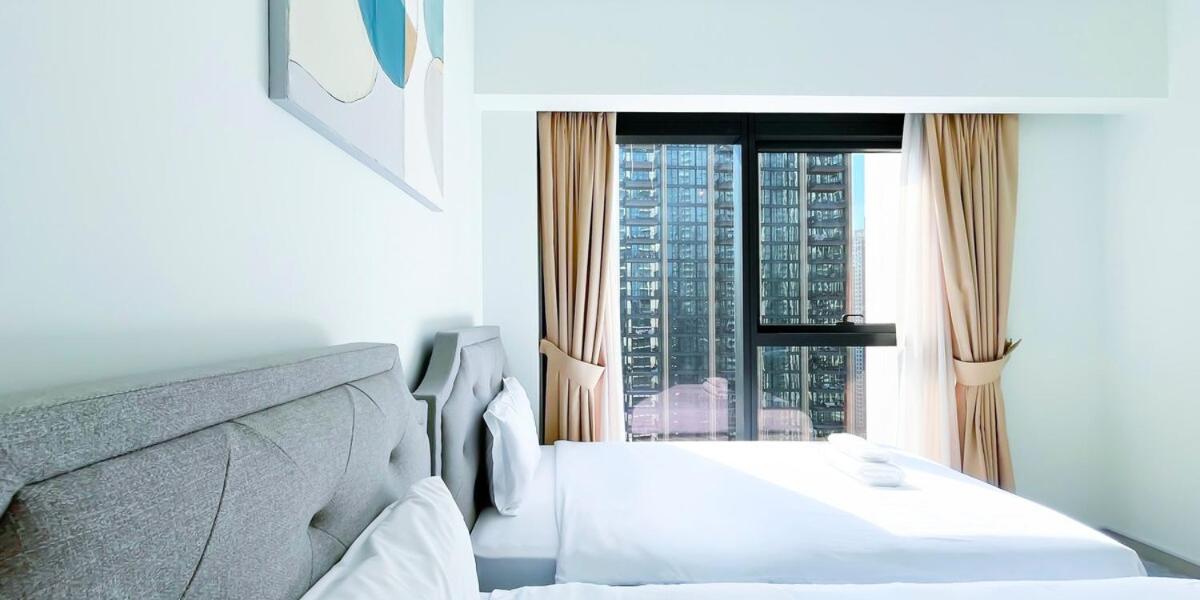 Luxury in Dubai 2 bedroom apartment with balcony - 2