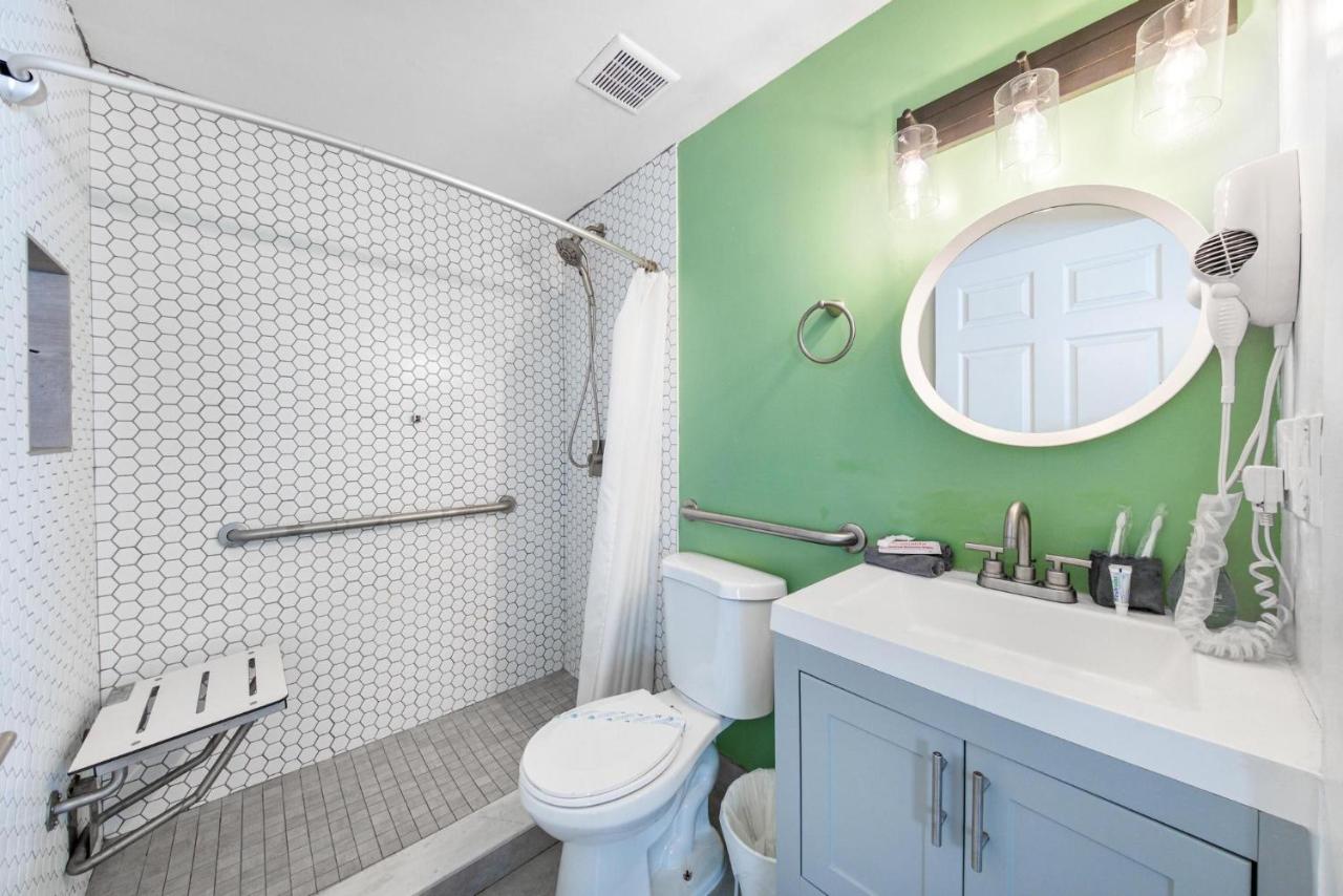 Art Deco Gem Steps to Beach - 5