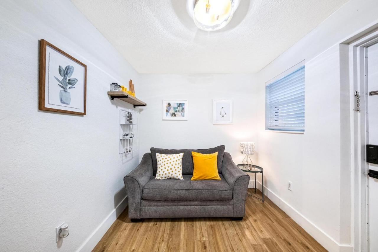 CASA MARE 1BR Steps from the Ocean - 2