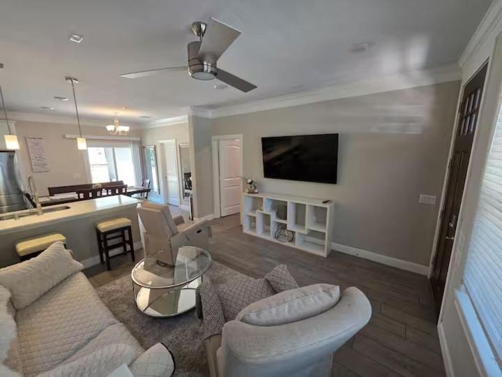 3BR Home Near Austin Airport & Downtown - 5