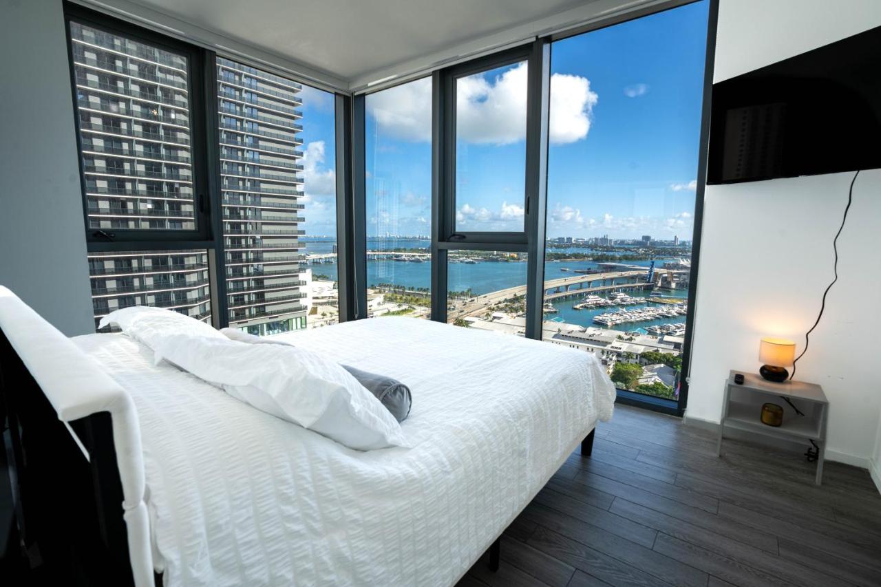 Downtown Miami 2BR Retreat - Walk to Bayside & Port - Sleeps 6