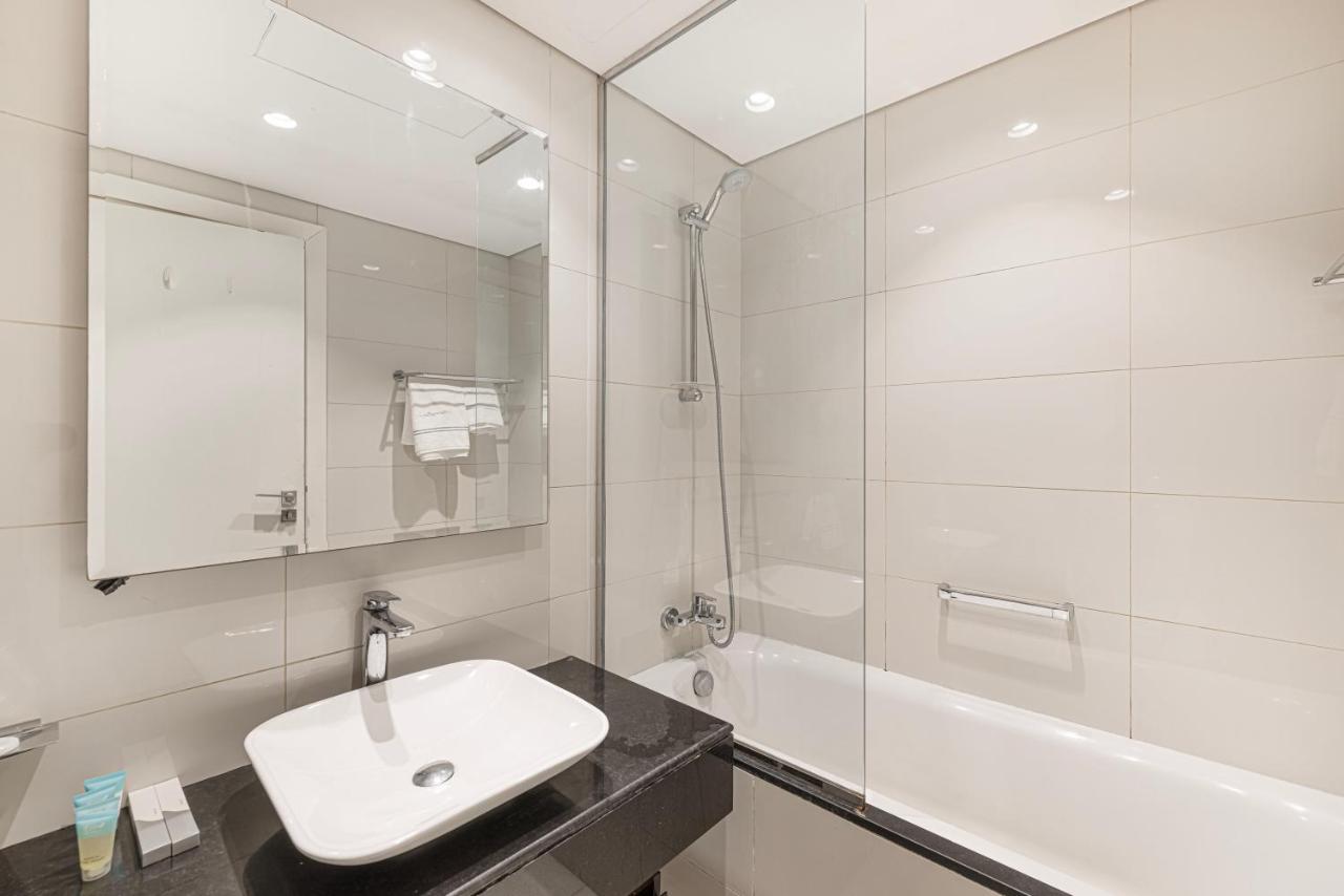 High Floor Balcony Suite 8 mins to Burj Khalifa - 3