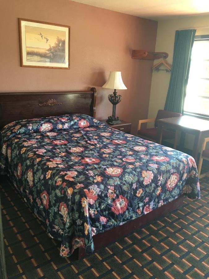 Value Inn Motel Sandusky — photo 21