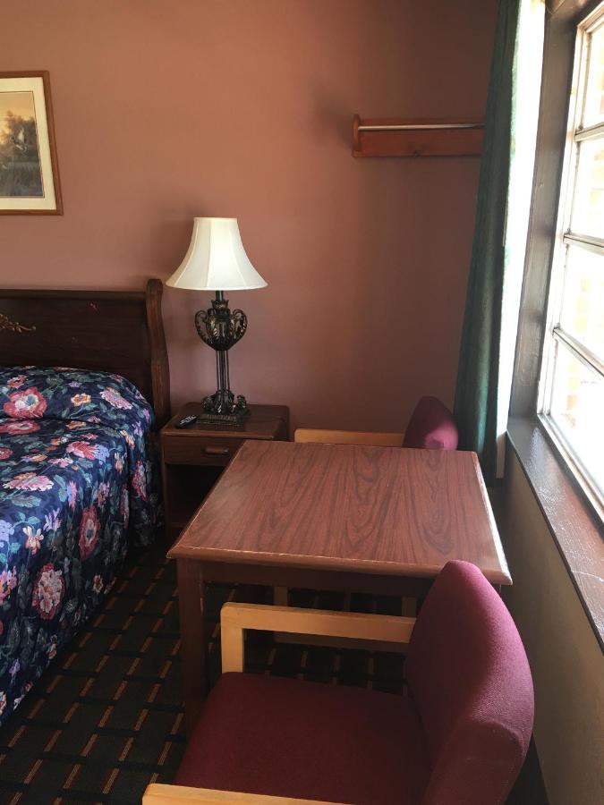 Value Inn Motel Sandusky — photo 24