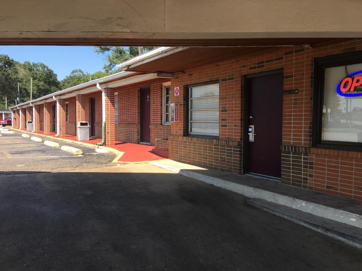 Value Inn Motel Sandusky — photo 19