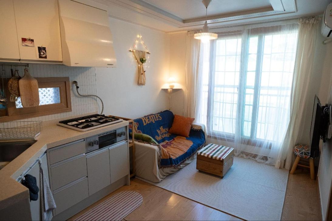 Maverick's Guest House - 4