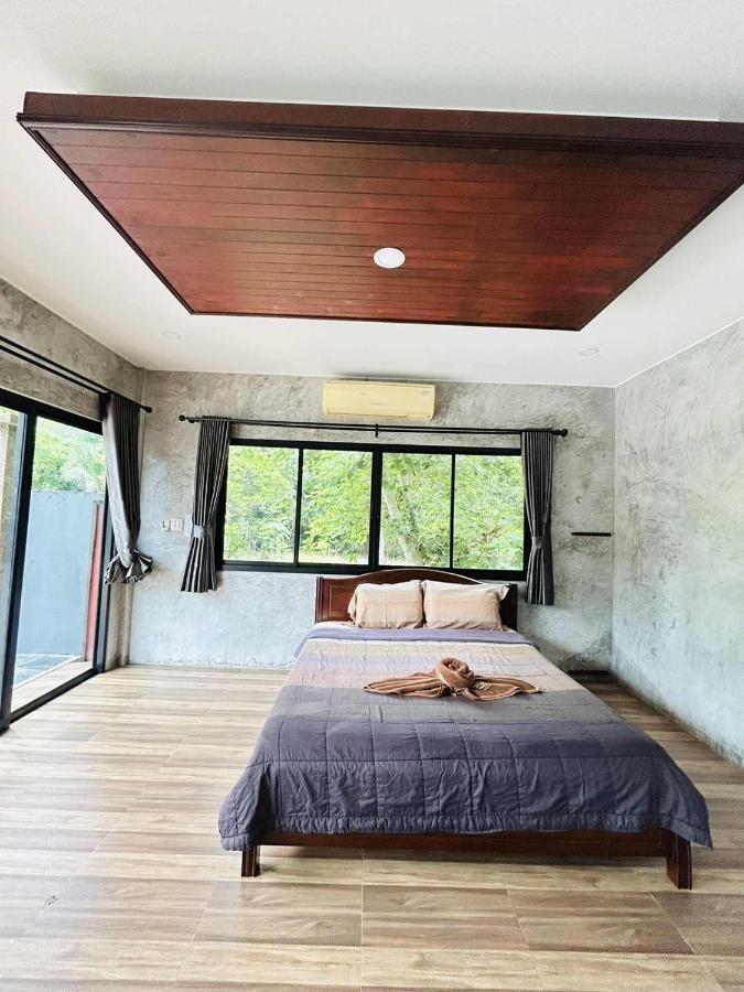 Share pool 1 room 2 bedroom